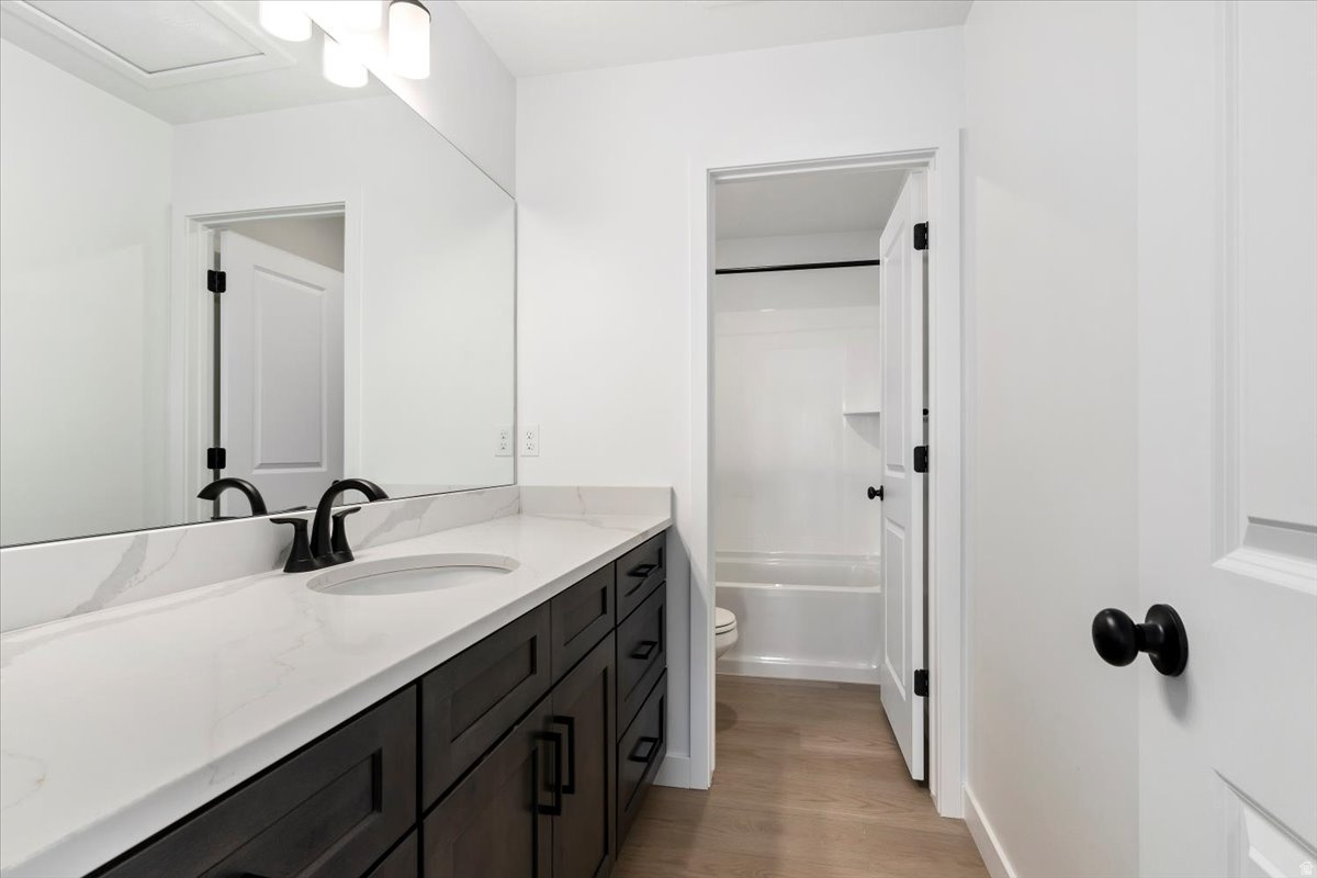 NORTHLAKE MEADOWS - Residential