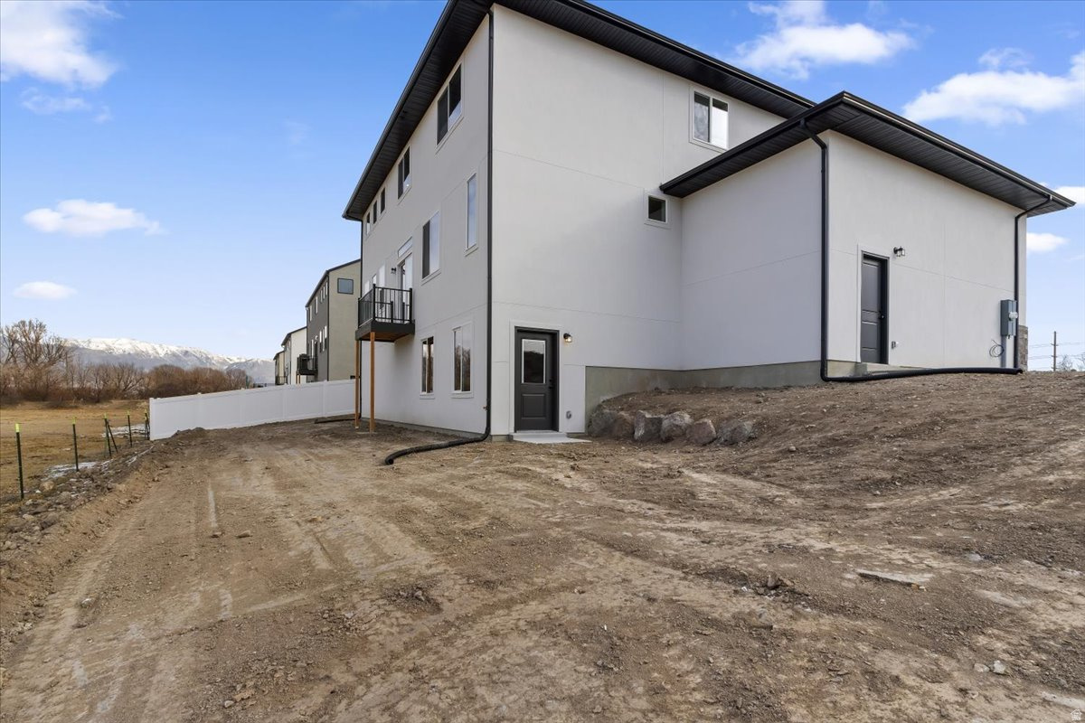 NORTHLAKE MEADOWS - Residential