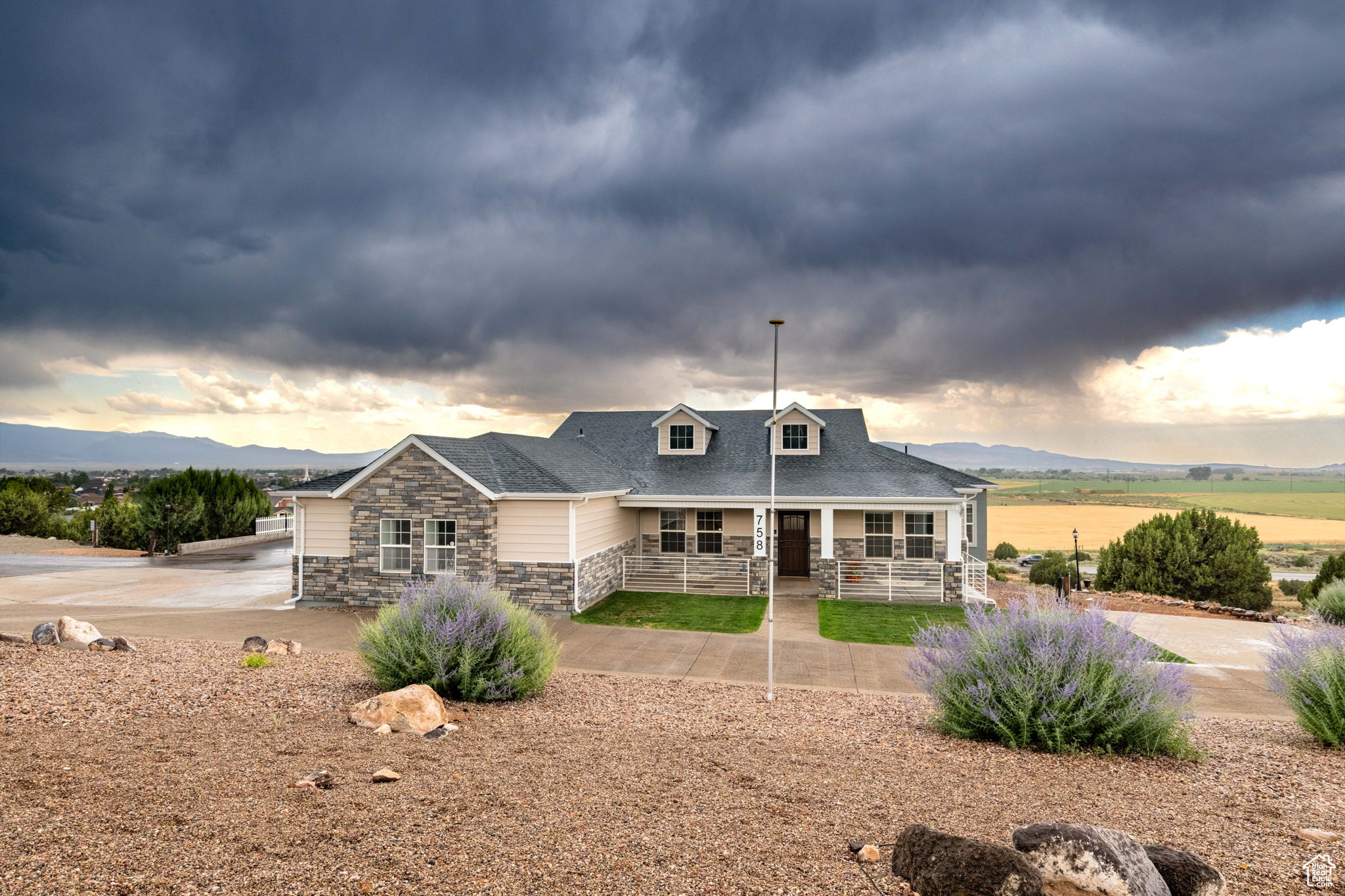NORTH RIDGE AT CROSS HOLLOW - Residential