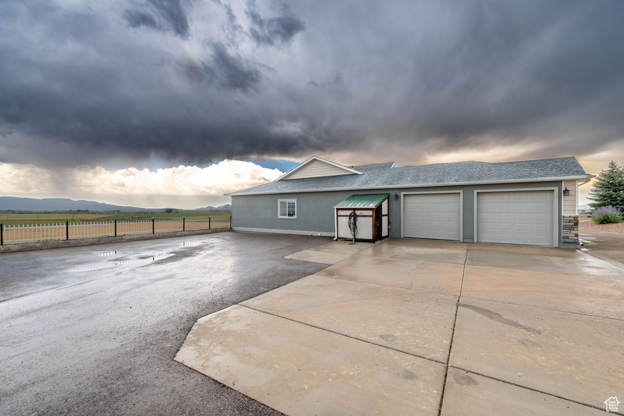 NORTH RIDGE AT CROSS HOLLOW - Residential
