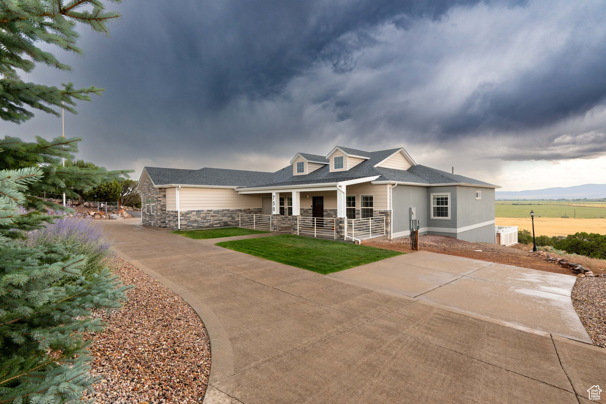 NORTH RIDGE AT CROSS HOLLOW - Residential