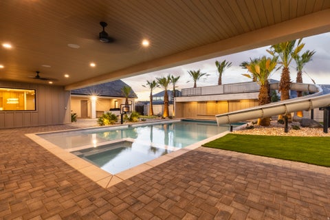 Tiny photo for 2585 E WATERS EDGE CIR, Saint George, UT 84790 (MLS # 2184238)