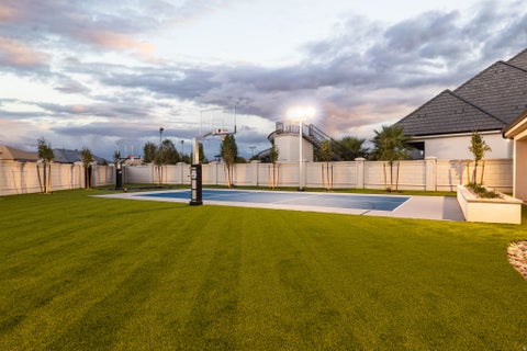 Tiny photo for 2585 E WATERS EDGE CIR, Saint George, UT 84790 (MLS # 2184238)