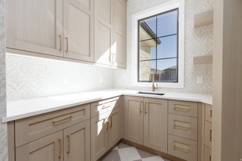 Tiny photo for 2585 E WATERS EDGE CIR, Saint George, UT 84790 (MLS # 2184238)