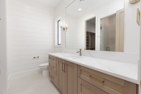Tiny photo for 2585 E WATERS EDGE CIR, Saint George, UT 84790 (MLS # 2184238)