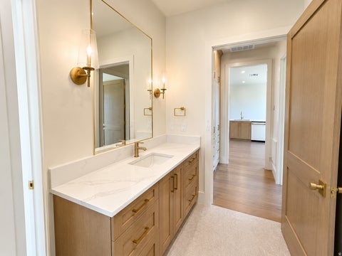 Tiny photo for 2585 E WATERS EDGE CIR, Saint George, UT 84790 (MLS # 2184238)