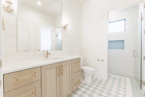 Tiny photo for 2585 E WATERS EDGE CIR, Saint George, UT 84790 (MLS # 2184238)