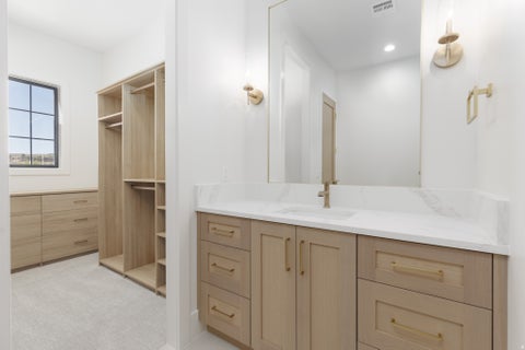 Tiny photo for 2585 E WATERS EDGE CIR, Saint George, UT 84790 (MLS # 2184238)