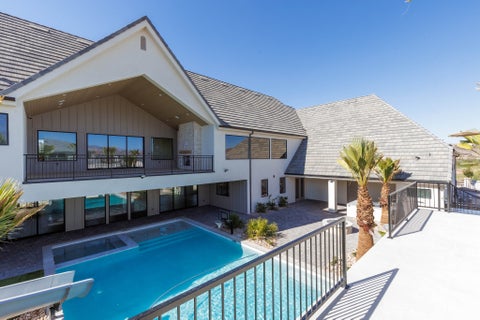 Tiny photo for 2585 E WATERS EDGE CIR, Saint George, UT 84790 (MLS # 2184238)
