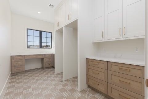 Tiny photo for 2585 E WATERS EDGE CIR, Saint George, UT 84790 (MLS # 2184238)