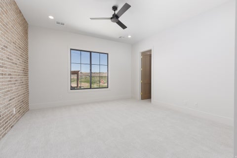 Tiny photo for 2585 E WATERS EDGE CIR, Saint George, UT 84790 (MLS # 2184238)