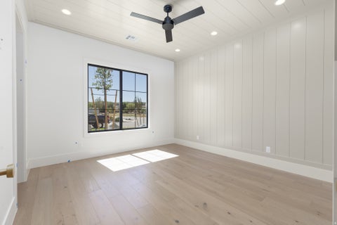 Tiny photo for 2585 E WATERS EDGE CIR, Saint George, UT 84790 (MLS # 2184238)