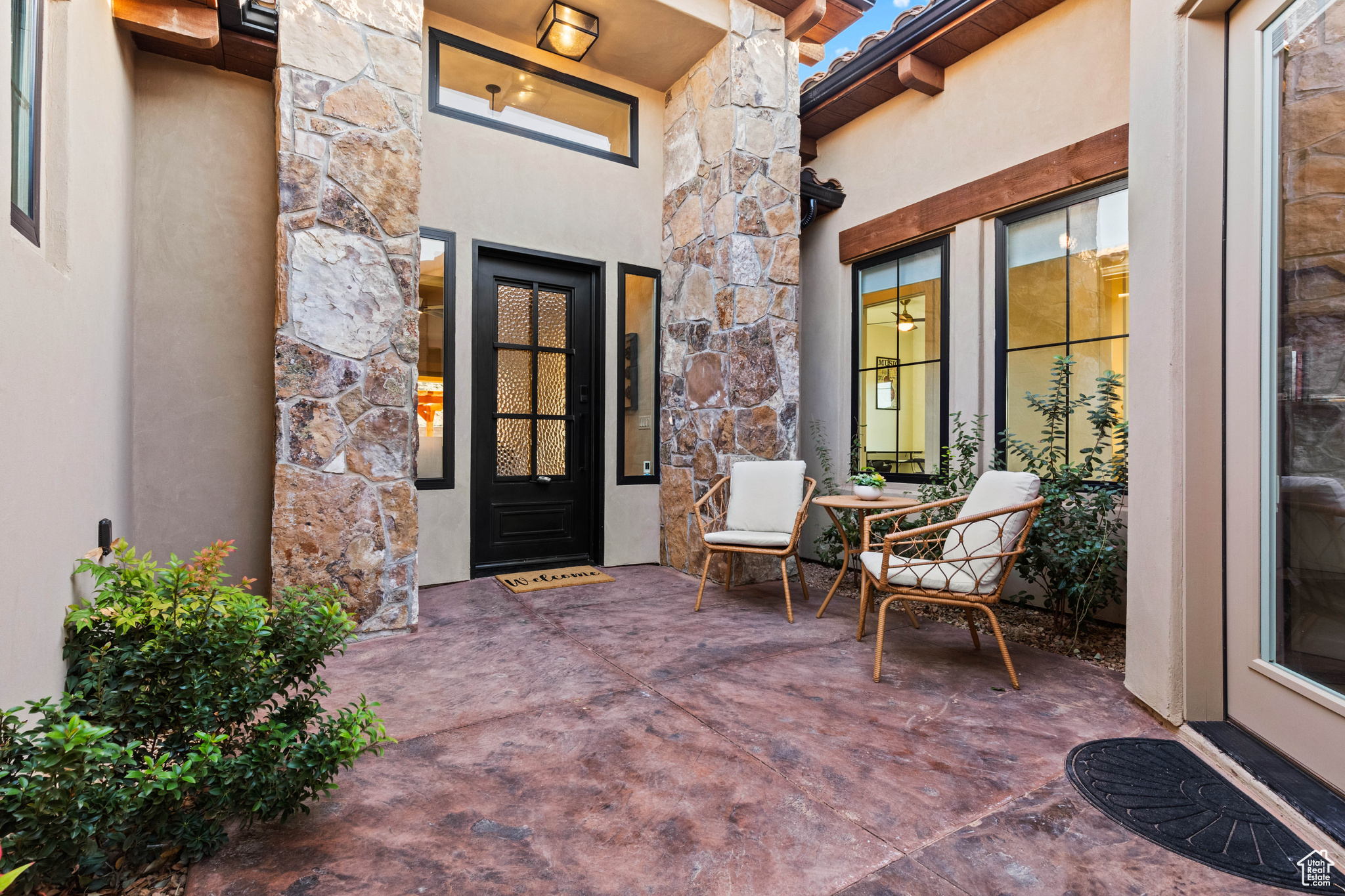 425 E Estrella Ridge Dr, Virgin, Utah image 2