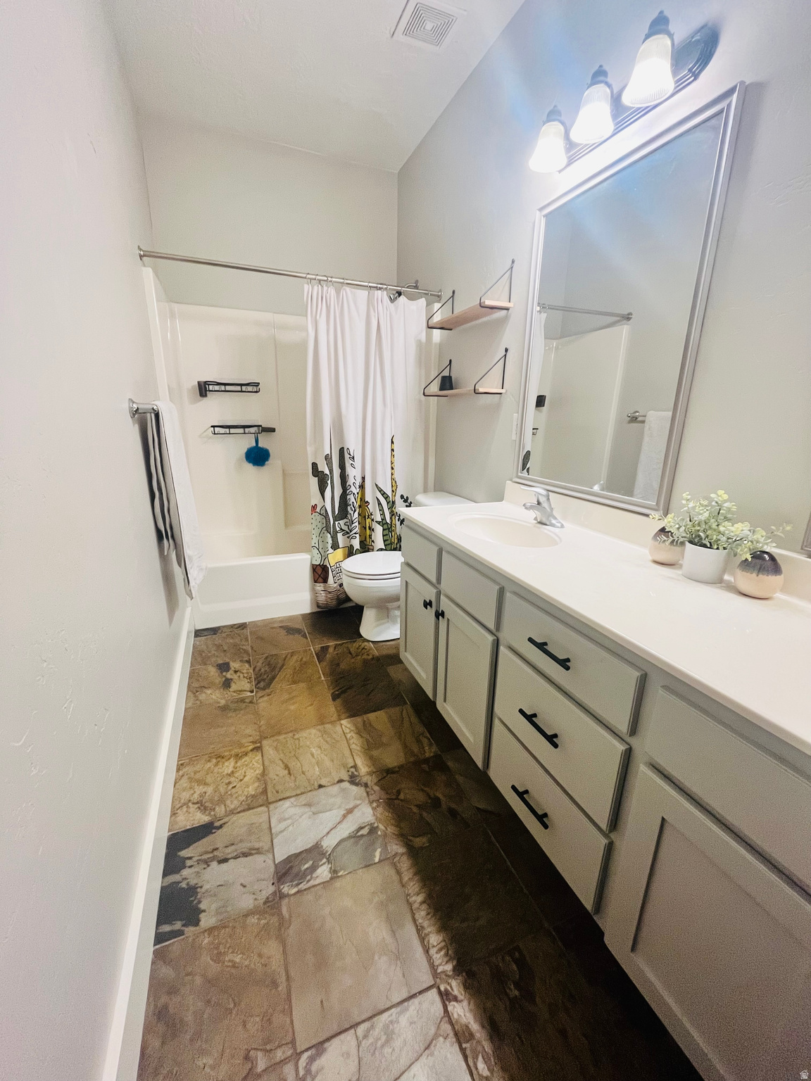 DAYBREAK - Residential