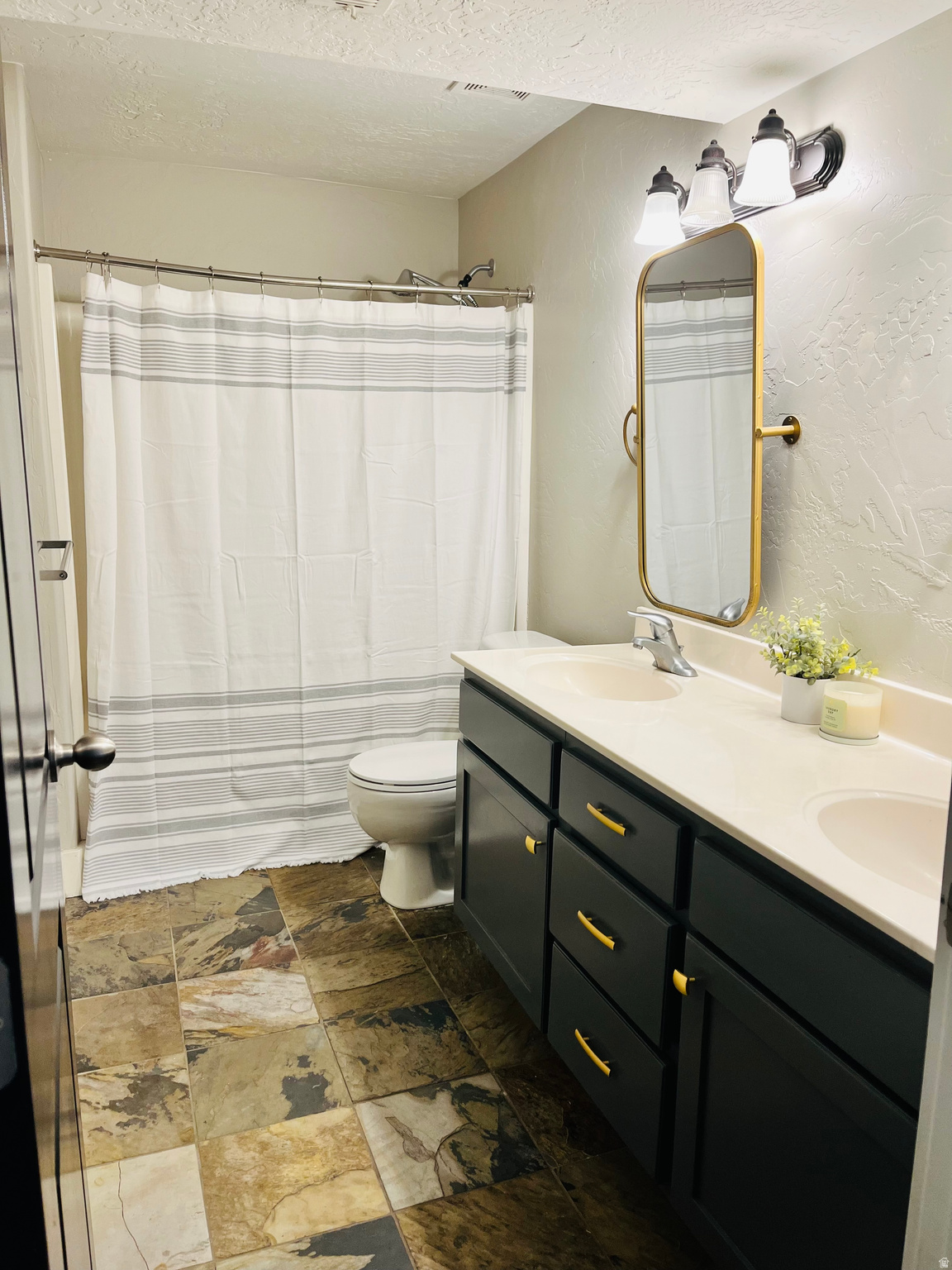 DAYBREAK - Residential