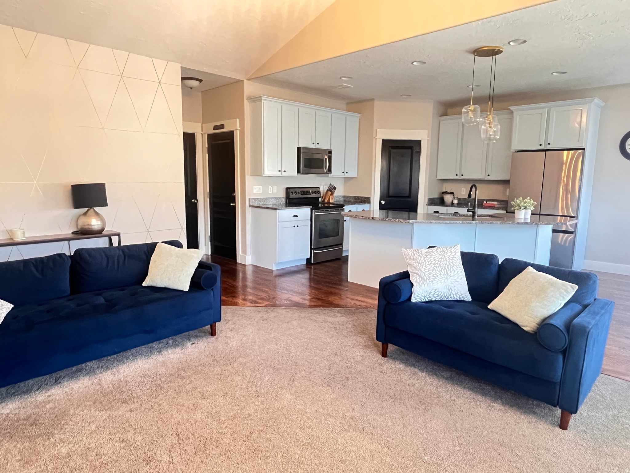 DAYBREAK - Residential