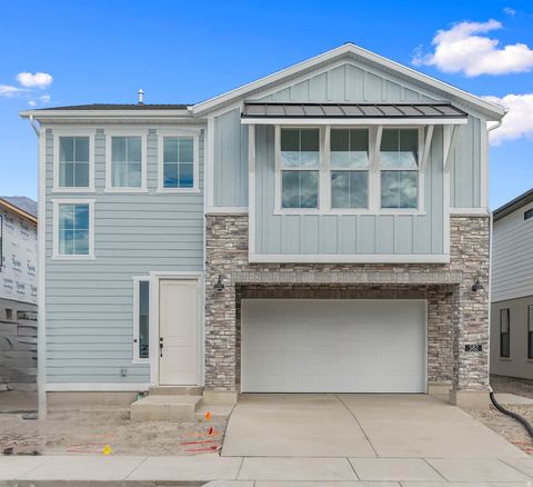 Photo of 582 N CORNSTALK WAY, Lindon, UT 84042 (MLS # 2121345)