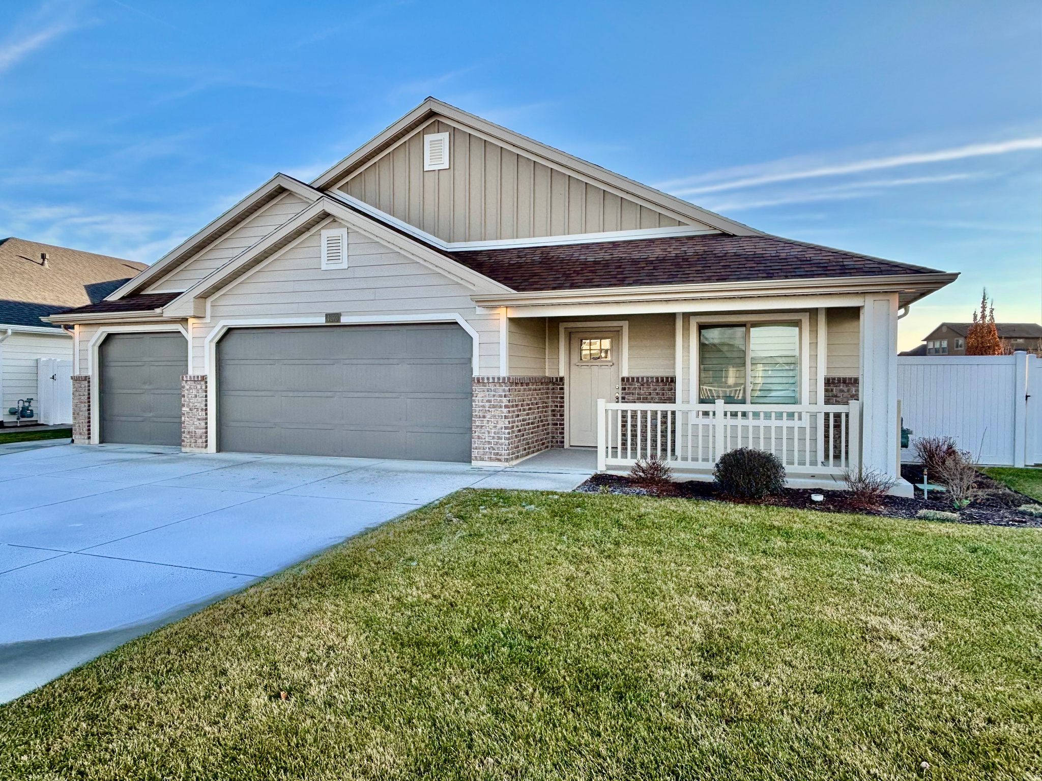 COTTAGES AT HARVEST FIELDS - Residential