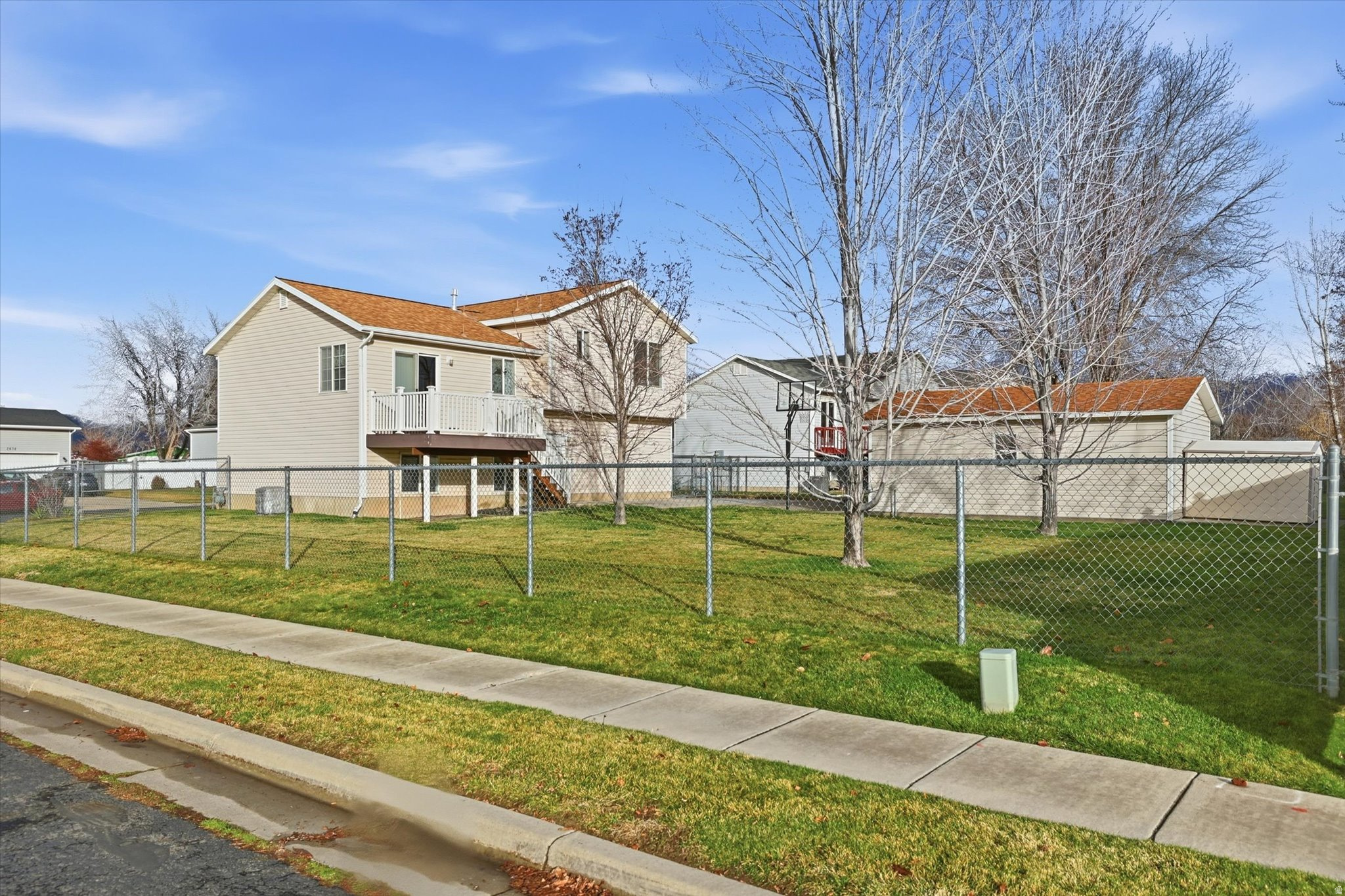 EDGE WATER ESTATES - Residential