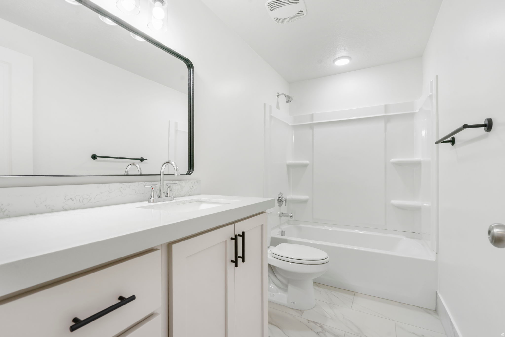 BAXTER GARDENS - Residential Income