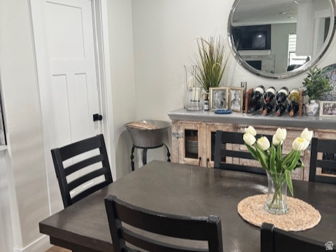 COUNTRY CORNER - Residential