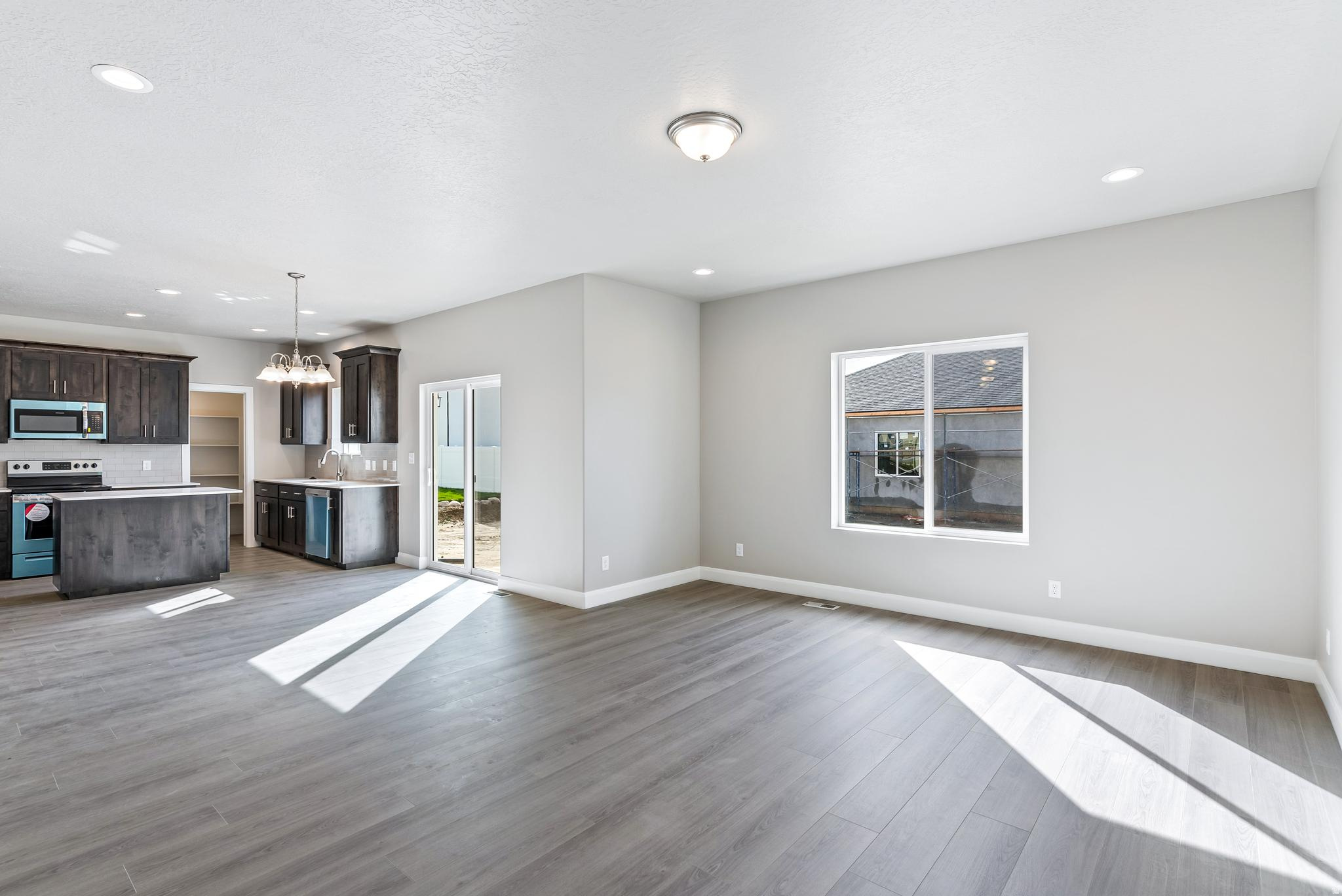 SUMMIT RIDGE THE HILLS - Residential