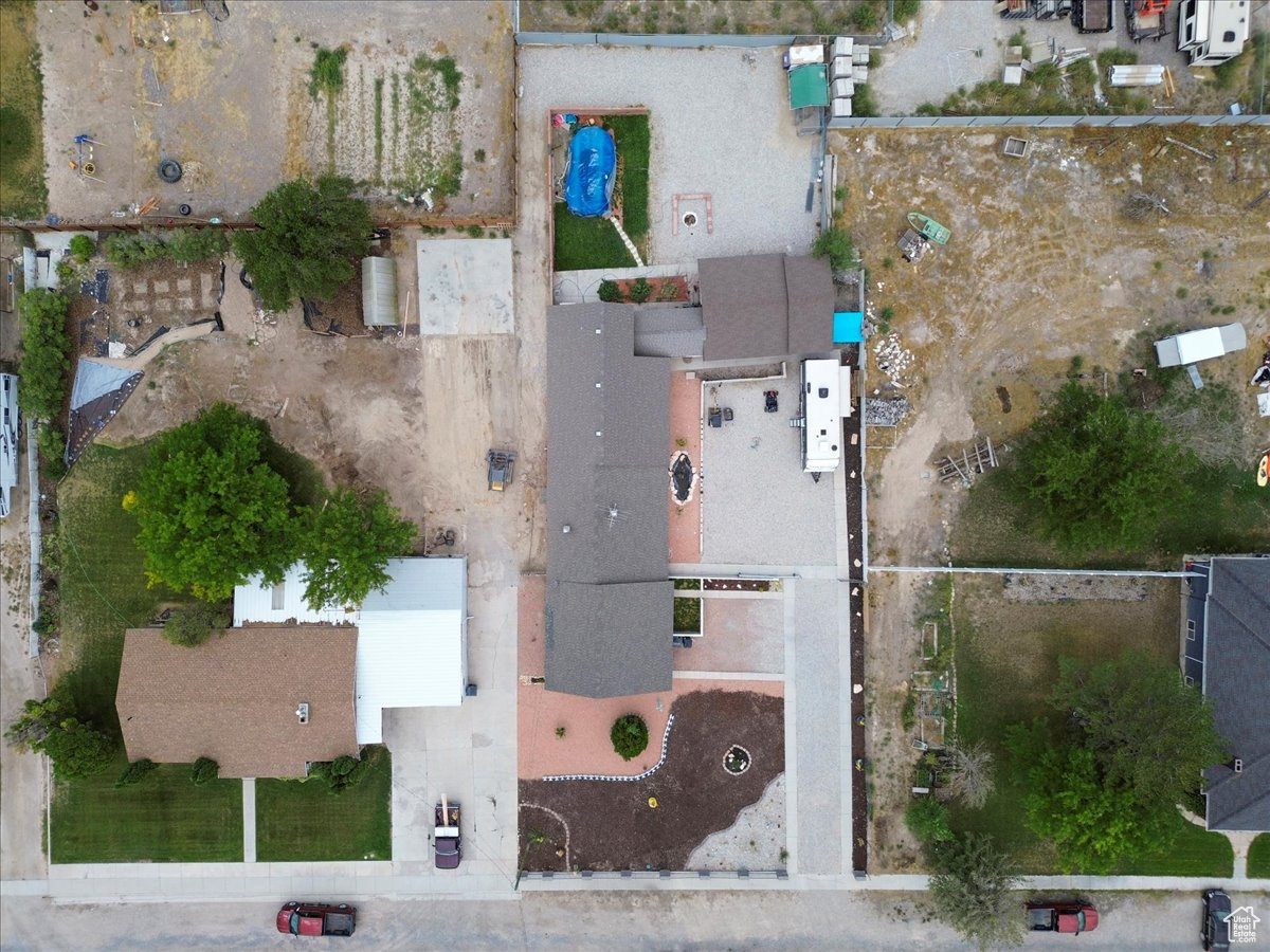 YOUNG PROPERTY - Residential