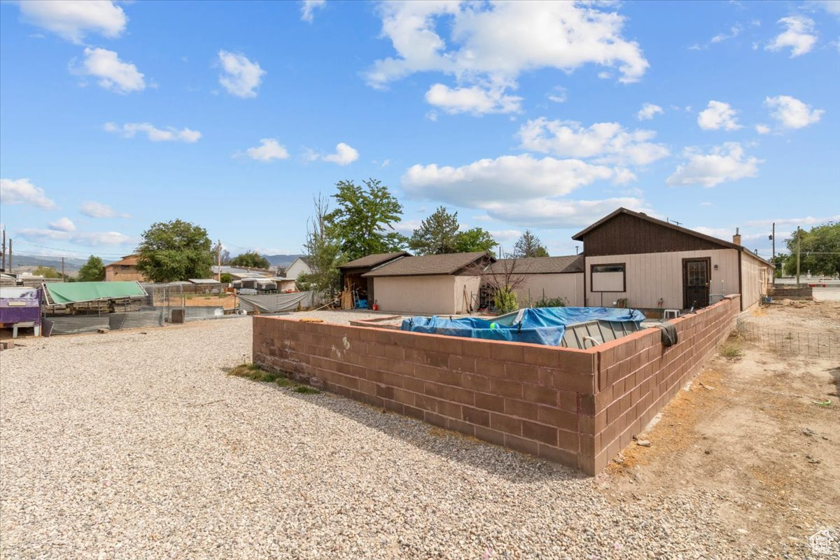 YOUNG PROPERTY - Residential