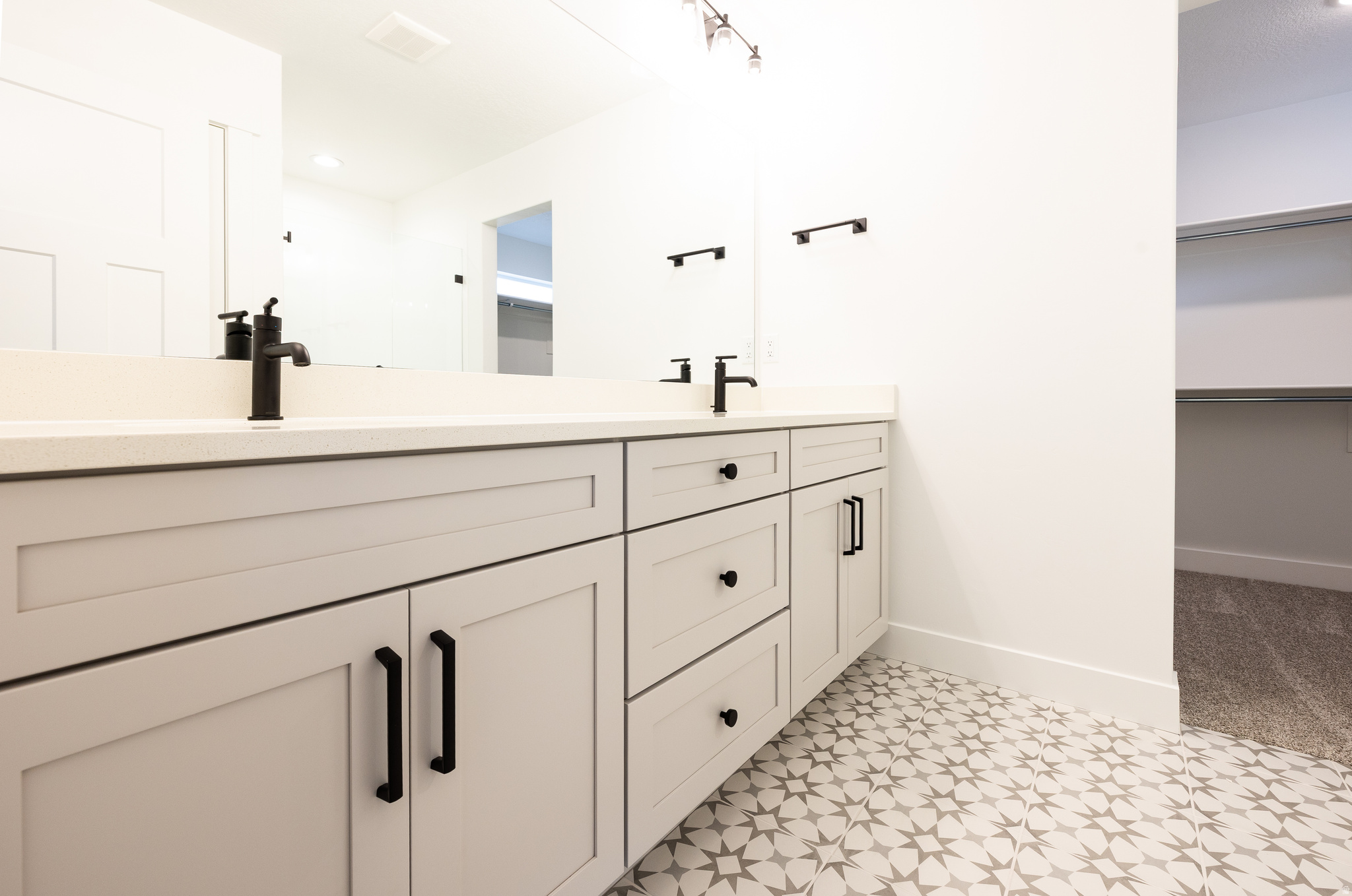 RIVER POINT - Residential