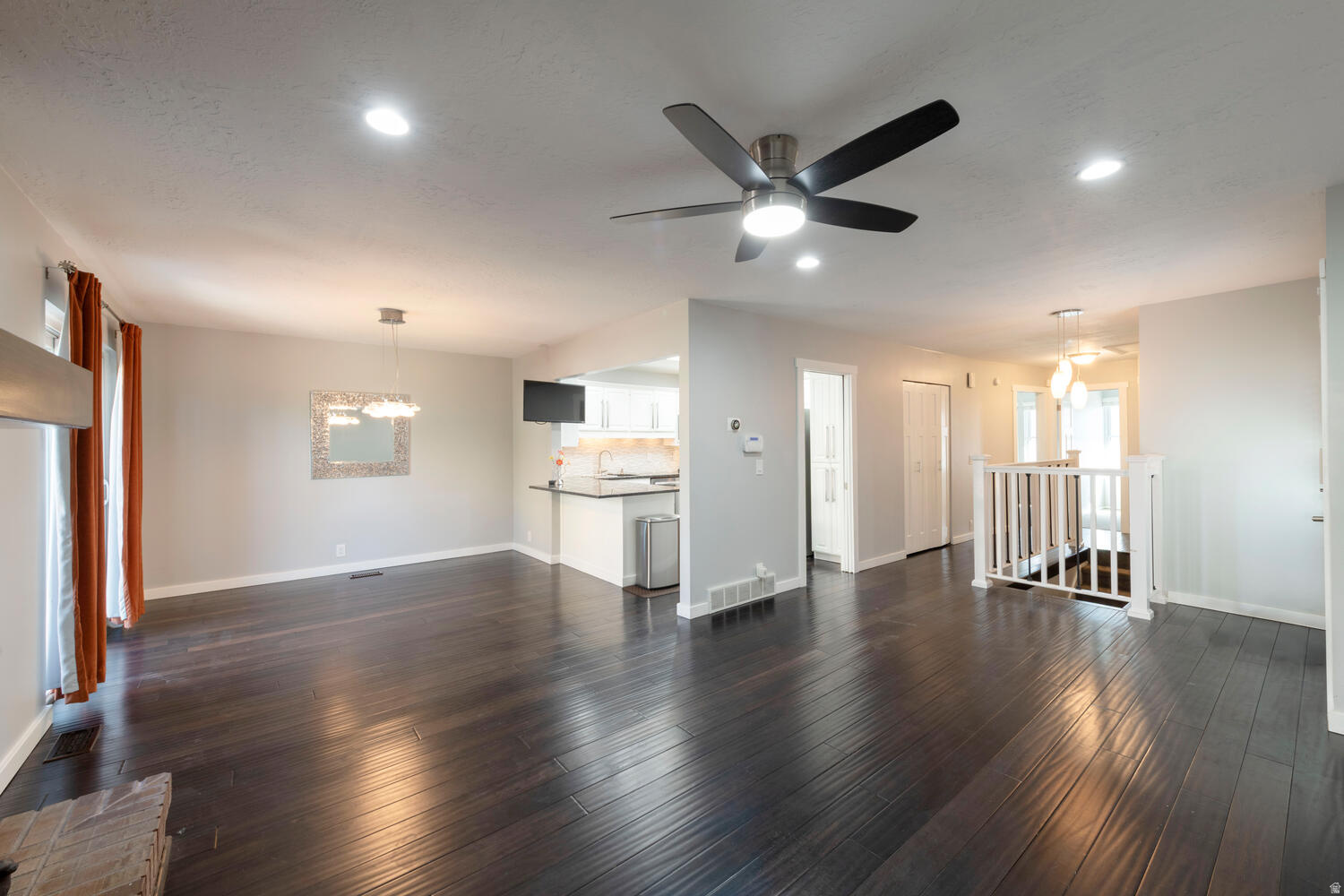 CAPSTONE - Residential