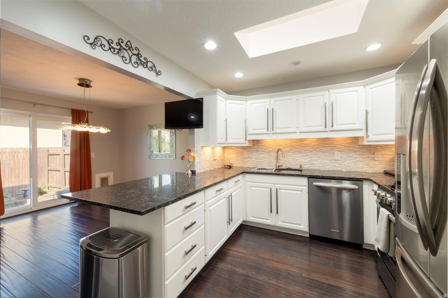 CAPSTONE - Residential