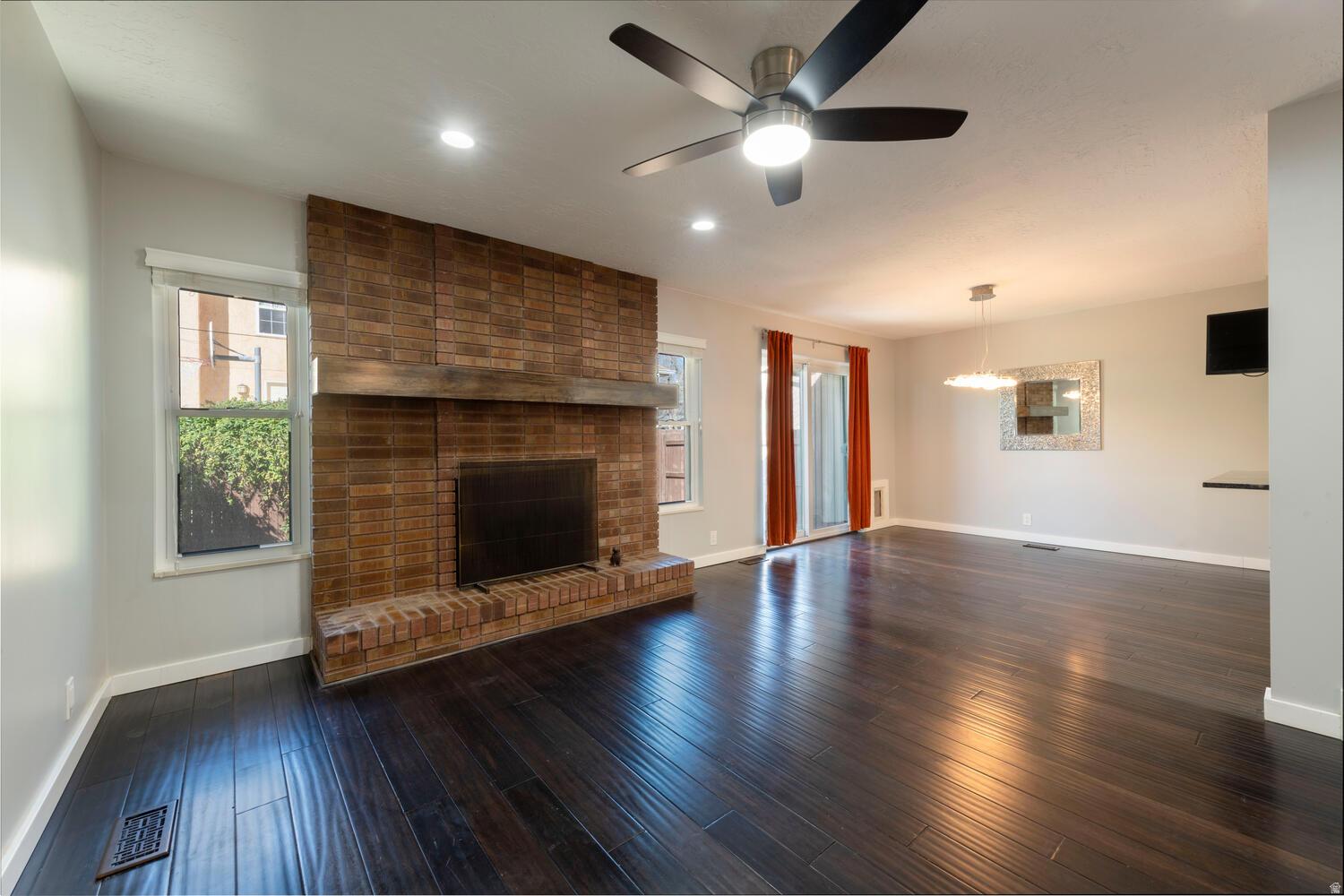 CAPSTONE - Residential