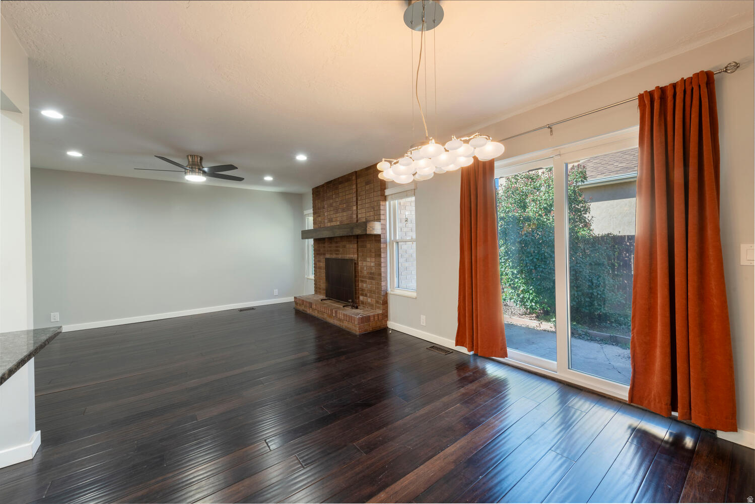 CAPSTONE - Residential