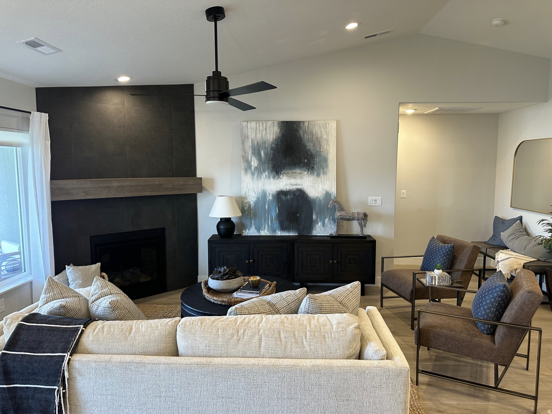 SADIES GLENN - Residential