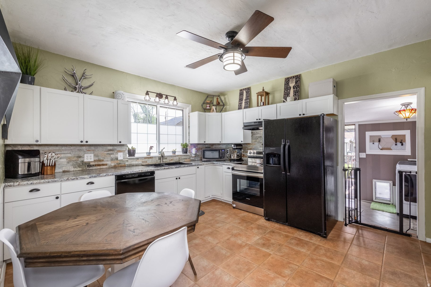 REYNOLDS - Residential