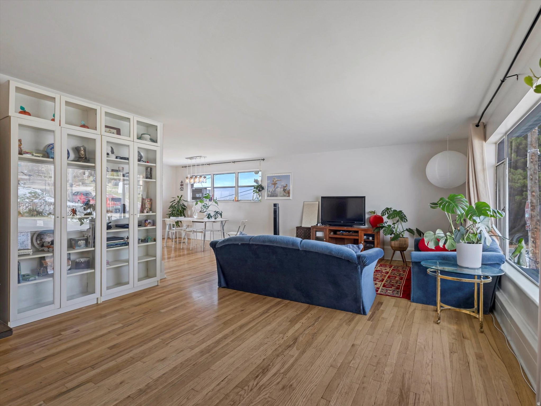 CAPITOL HILL - Residential Income