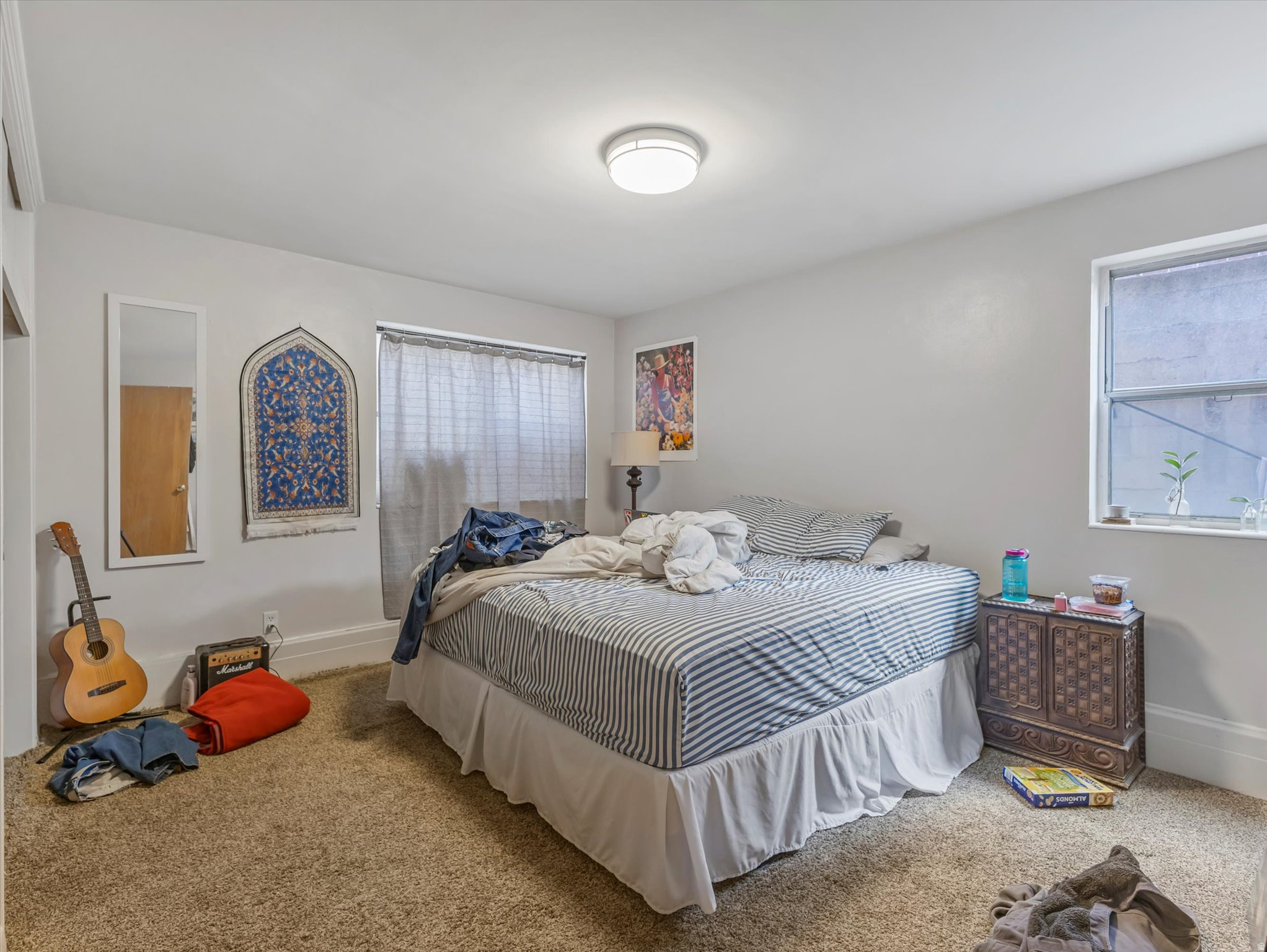 CAPITOL HILL - Residential Income