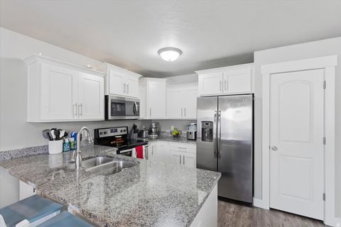 Tiny photo for 248 W 1950 N, Harrisville, UT 84414 (MLS # 2133509)