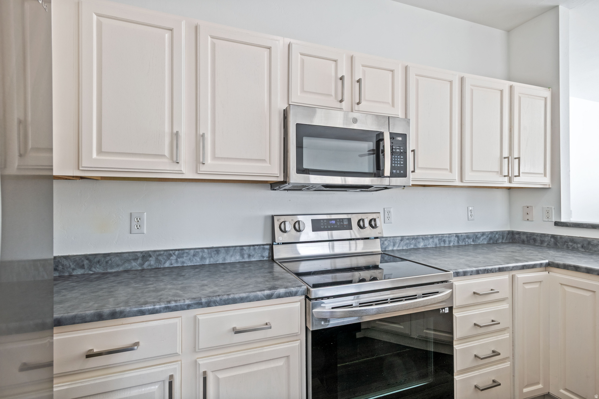 IVY SPRINGS CONDOMINIUMS PHASE 2 - Residential