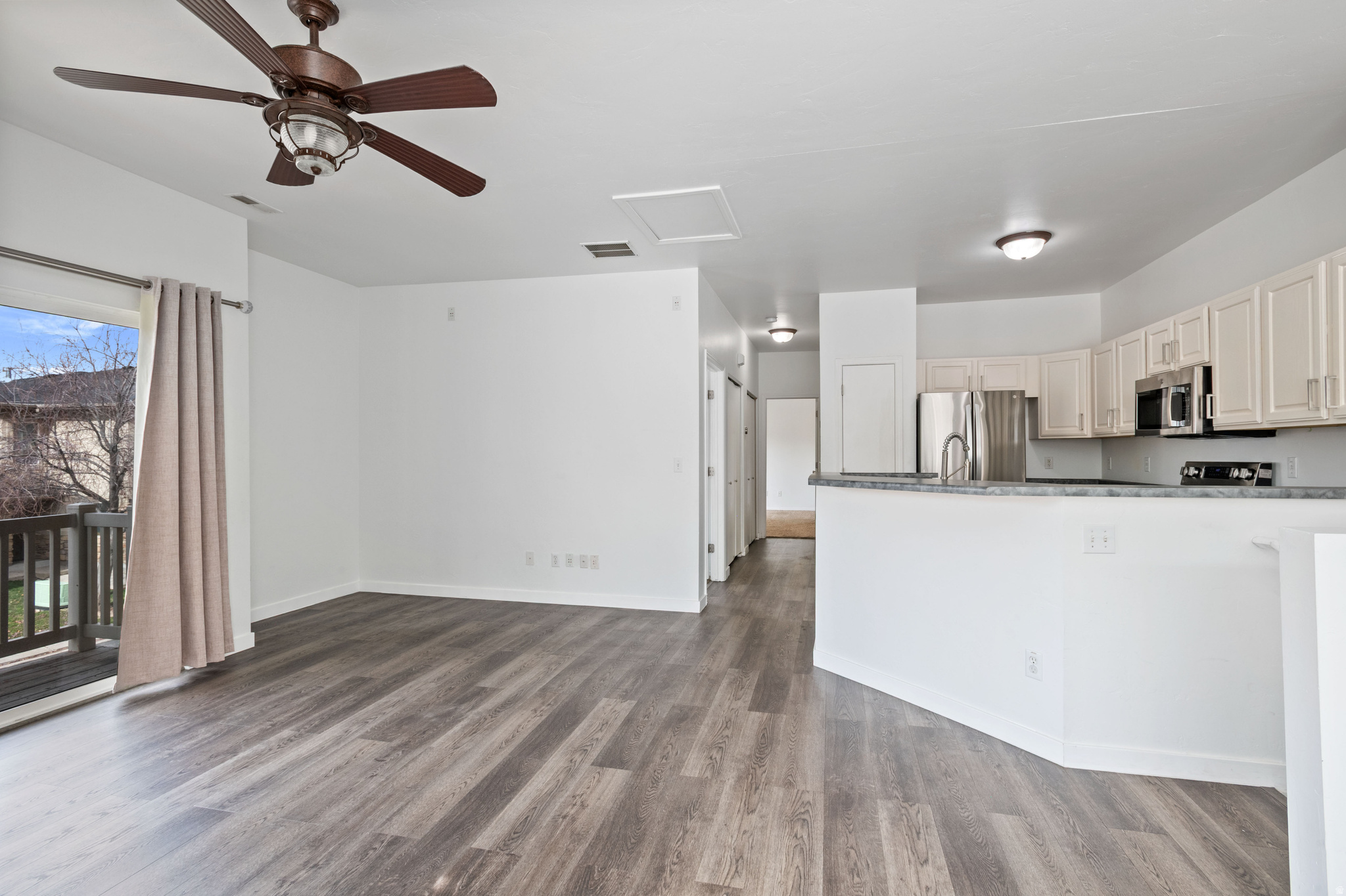 IVY SPRINGS CONDOMINIUMS PHASE 2 - Residential