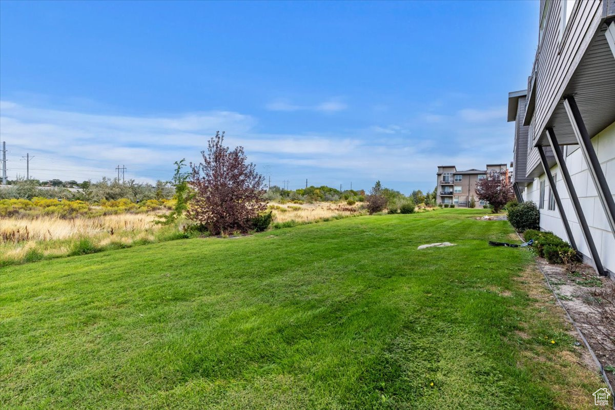 ROOFTOPS AT 78 HUNDRED TOWNHOMES - Residential