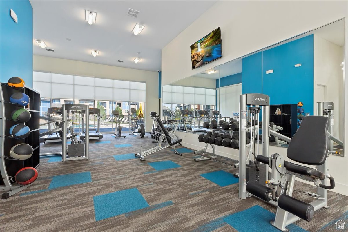 ROOFTOPS AT 78 HUNDRED TOWNHOMES - Residential