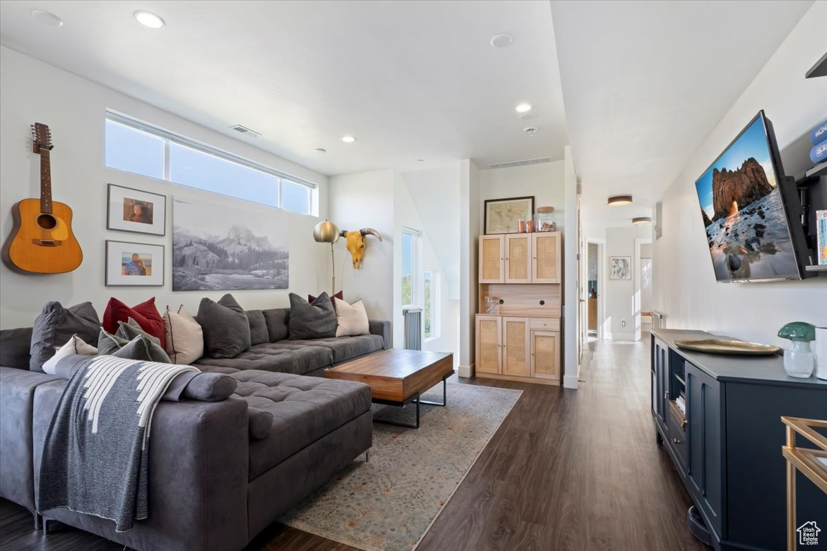 ROOFTOPS AT 78 HUNDRED TOWNHOMES - Residential