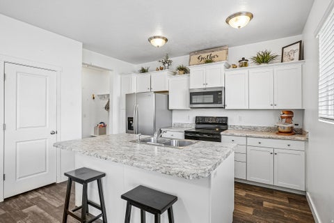 Tiny photo for 332 STONE DR, Santaquin, UT 84655 (MLS # 2185324)