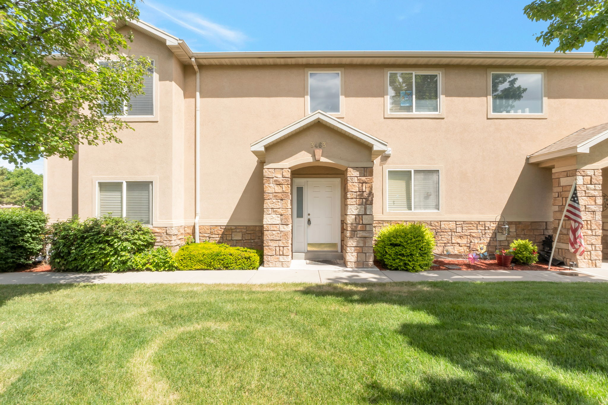 TOWNS AT HUNTER VILLAGE - Residential