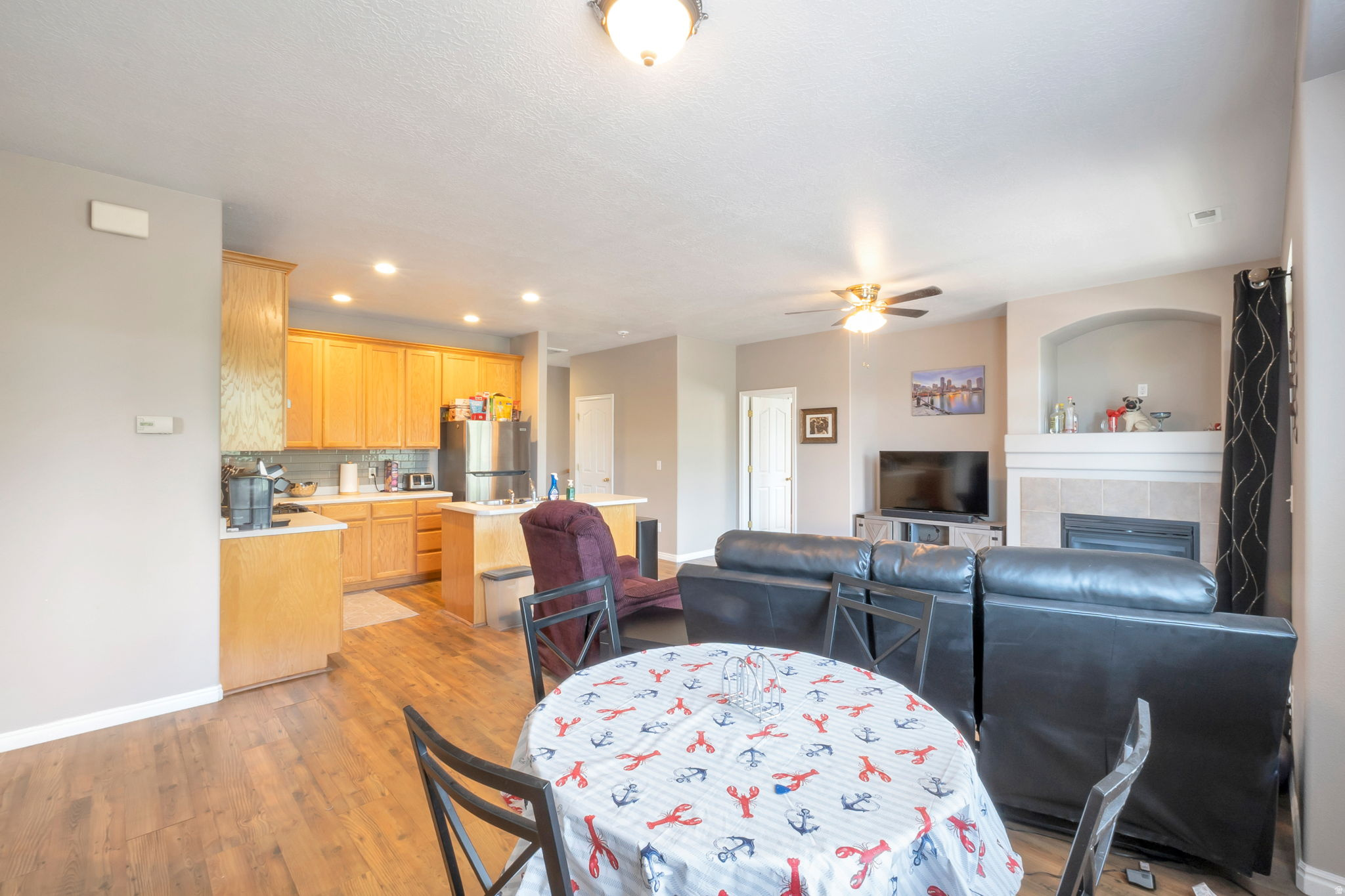 TOWNS AT HUNTER VILLAGE - Residential