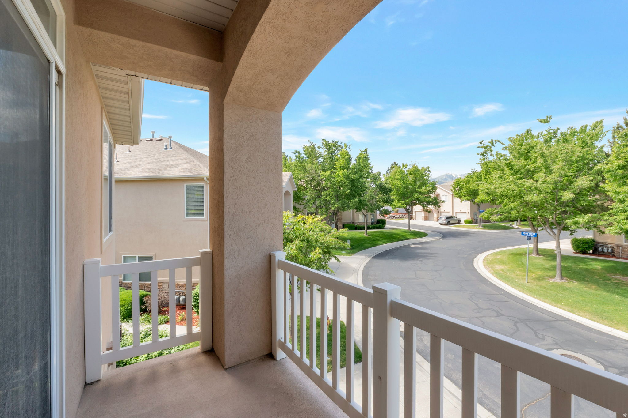 TOWNS AT HUNTER VILLAGE - Residential