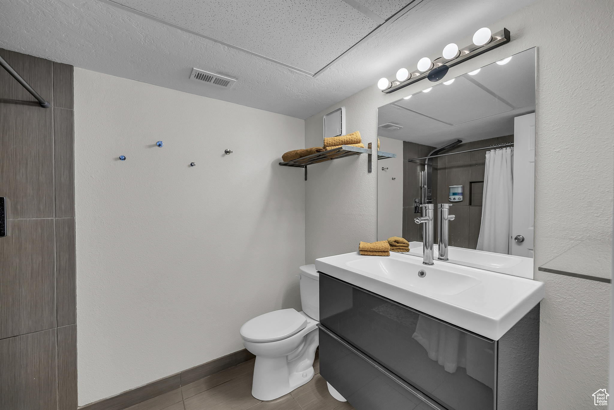 LAS PALMAS RESORT CONDO 1A - Residential