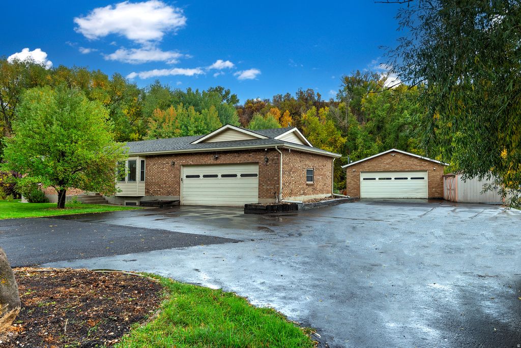 Photo of 2575 W STATE ROAD 32, Peoa, UT 84061 (MLS # 2136531)