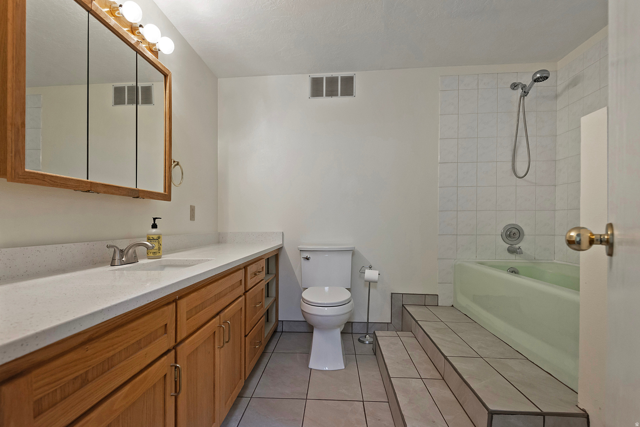 SOUTY SUMMIT - Residential